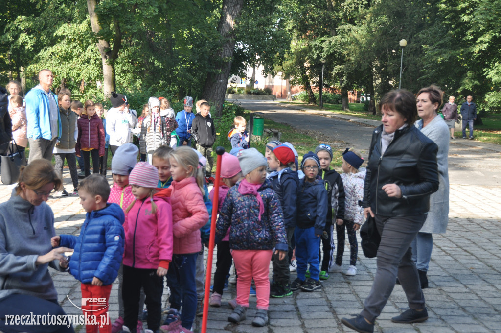 Bieg krasnala i bieg ku słońcu