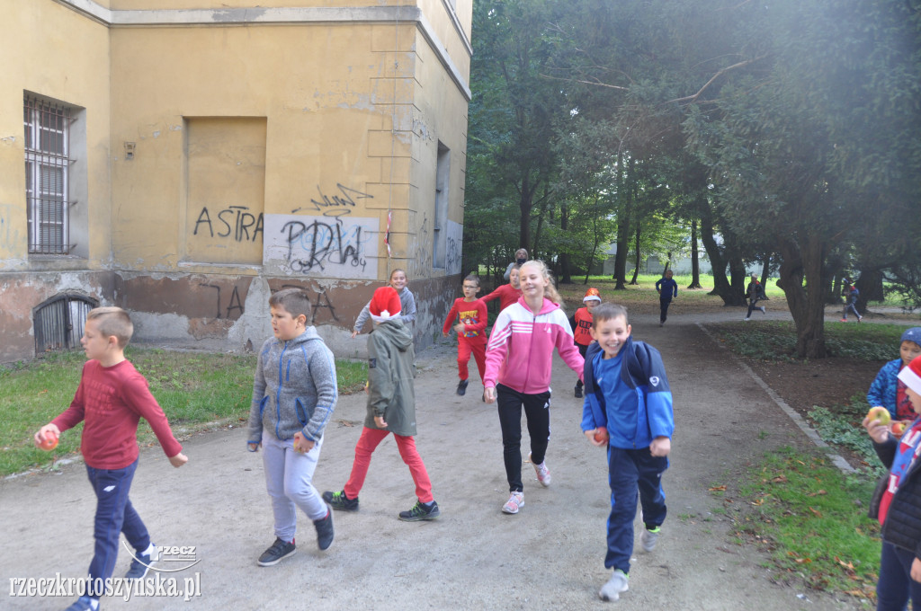 Bieg krasnala i bieg ku słońcu