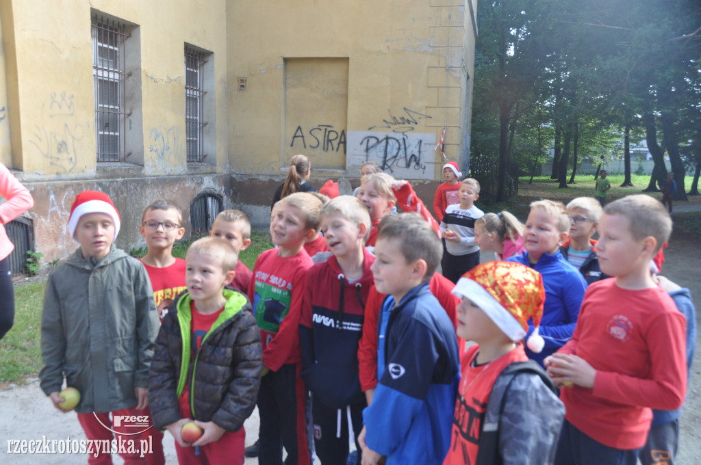 Bieg krasnala i bieg ku słońcu