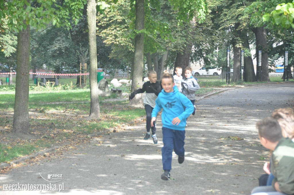 Bieg krasnala i bieg ku słońcu