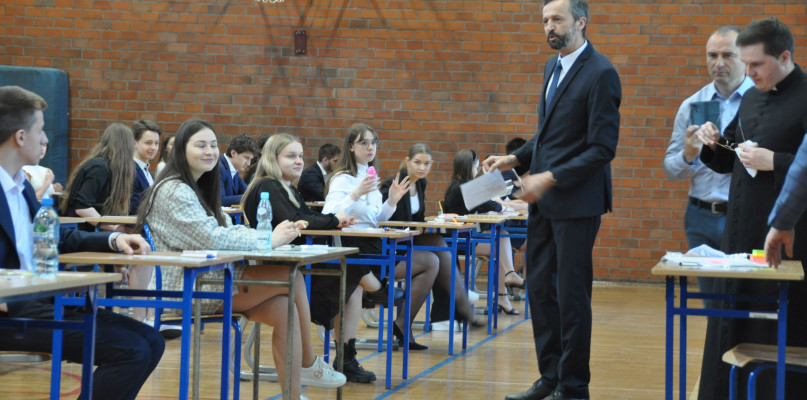 W sali gimnastycznej Liceum Ogółnokształcącego im. H. Kołłatają w Krotoszynie