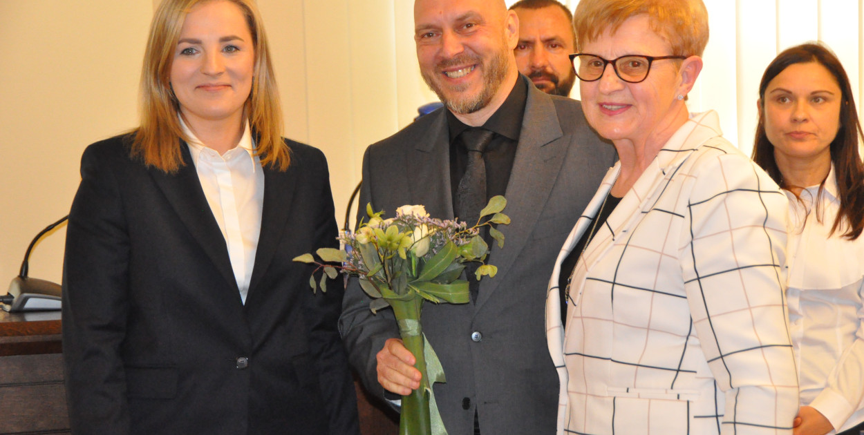 Burmistrz Natalia Robakowska, przewodniczący rady Krzysztof Manista i Anna Sikora (byłaprzewodnicząca)