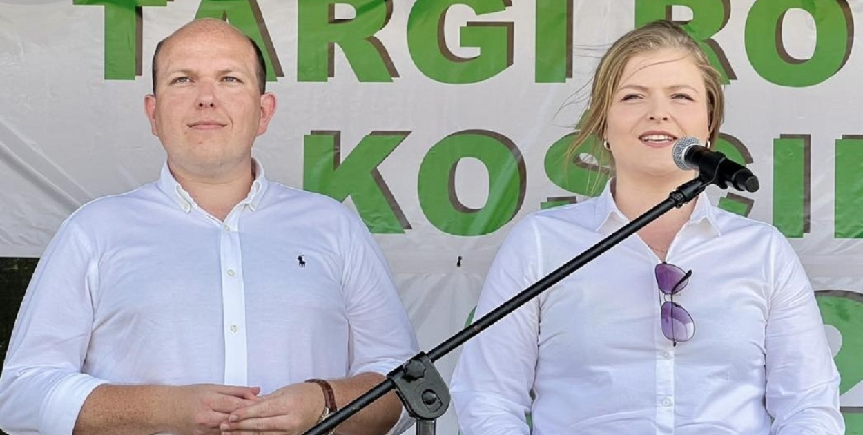 Kamil Łopuszyński. Obok – dyrektorka WODR-u – Justyna Winiarska