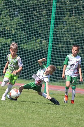 Rywalizacja młodych piłkarzy na krotoszyńskim stadionie-1365