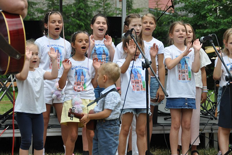 Spotkanie z Ojcem - pieśni, modlitwa i świadectwa