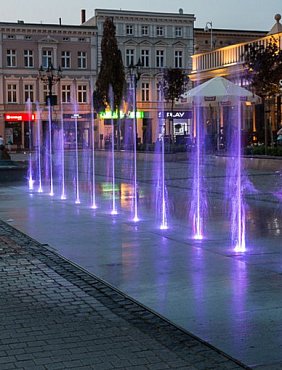 Nocą lampy (z)gasną na ulicach Krotoszyna-7388