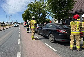 Jechała zbyt blisko. Uderzyła w tył BMW-16162