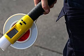 Pijany policjant jechał na motocyklu z dzieckiem! Co mu grozi?-16230