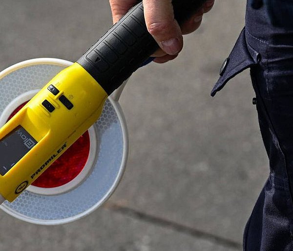 Pijany policjant jechał na motocyklu z dzieckiem! Co mu grozi?-16230