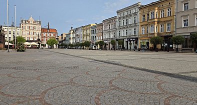 Betonoza w centrum Krotoszyna. Wyspa ciepła i ryzyko podtopień-16521