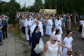 Nie wszyscy o tym wiedzą. Czy udział w procesji Bożego Ciała to obowiązek?-16653