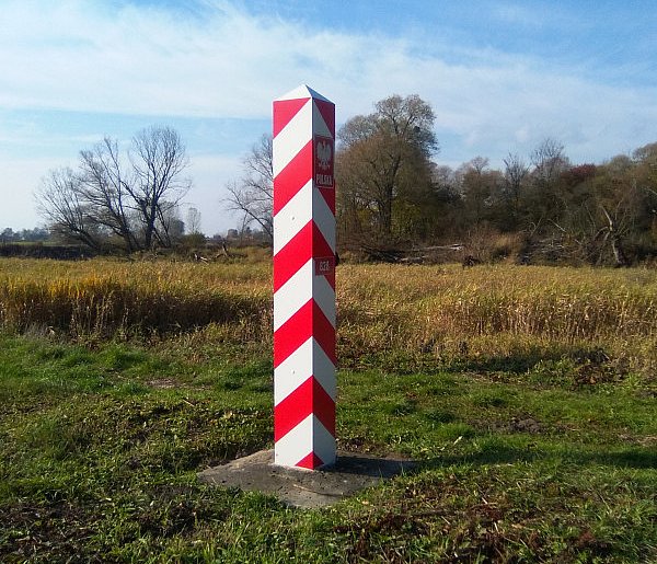 Nie każdy przejedzie bez zatrzymania. Wracają kontrole na granicach Polski-16784