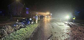 Czołowe zderzenie. Dwie osoby trafiły do szpitala