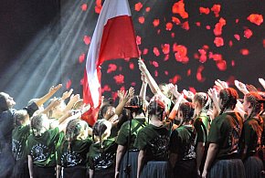 20-lecie chóru Izydorki. Sala wypełniona była po brzegi (ZDJĘCIA)-18053