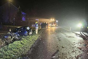 Czołowe zderzenie. Dwie osoby trafiły do szpitala-18080