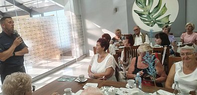 Seniorzy o krok przed oszustami. Świadomość i rozwaga-17506