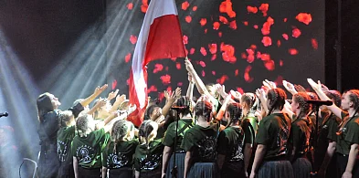 20-lecie chóru Izydorki. Sala wypełniona była po brzegi (ZDJĘCIA)-18053