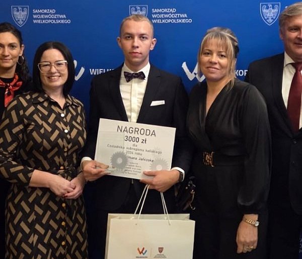 Absolwent trójki czeladnikiem roku!-18423