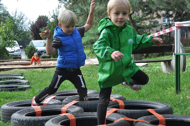 Przedszkolaki na Misiowym Runwayu