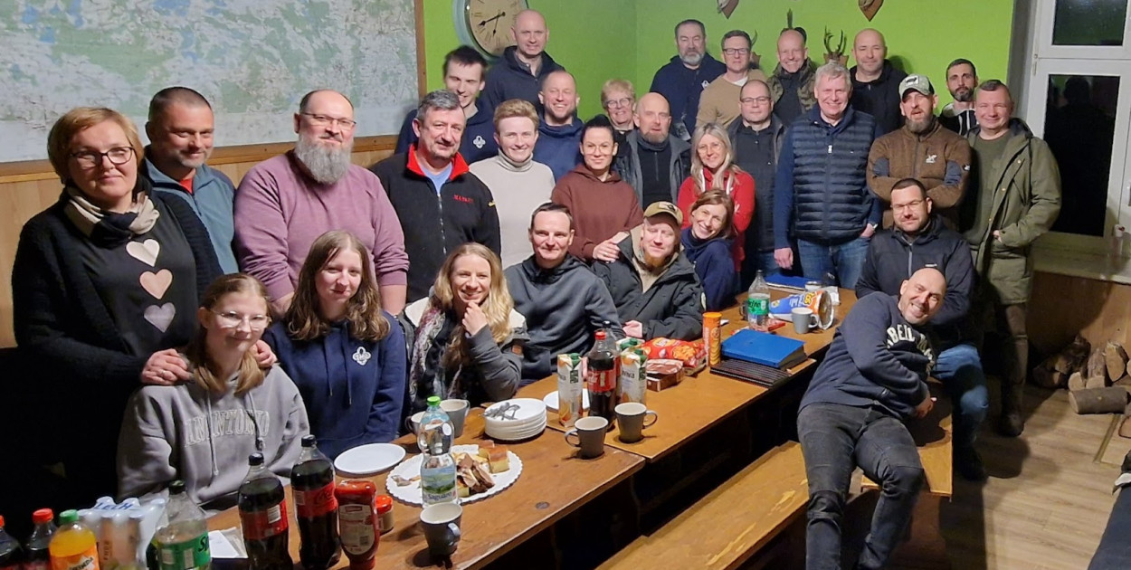 11 kwietnia w leśniczówce zgromadziło się 31 osób