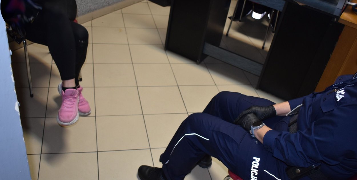 36-latka na przesłuchaniu w komendzie policji